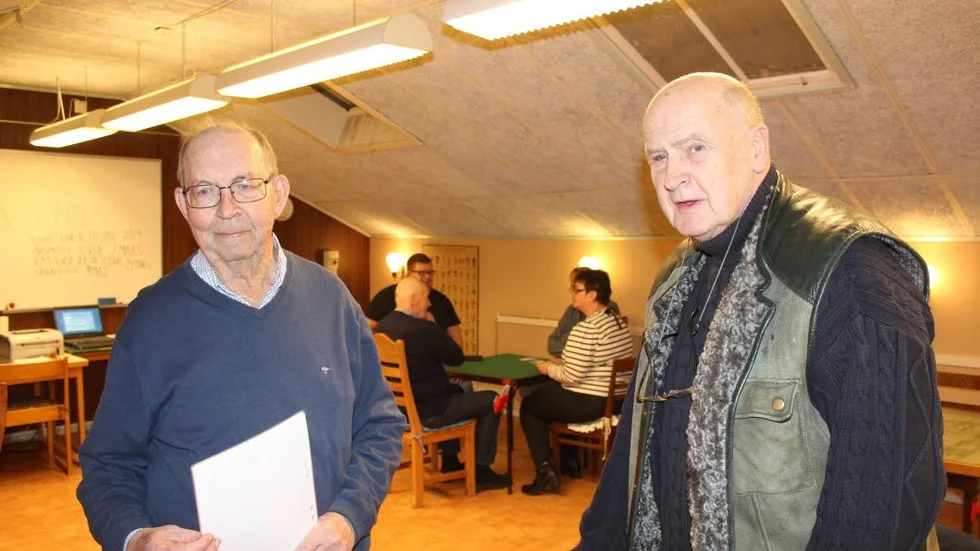 Två av bridgeklubbens eldsjälar. Från vänster Hans Hansson och Carl-Peter Nyström.