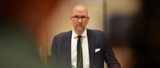 C-topp åtalas för sexuellt ofredande mot barn