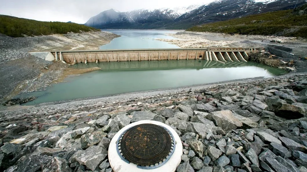 Suorvadammen får ta emot mer vatten i framtiden. Bildern visar västra grenen, där Vattenfall gjorde restaureringar på 2000-talet.