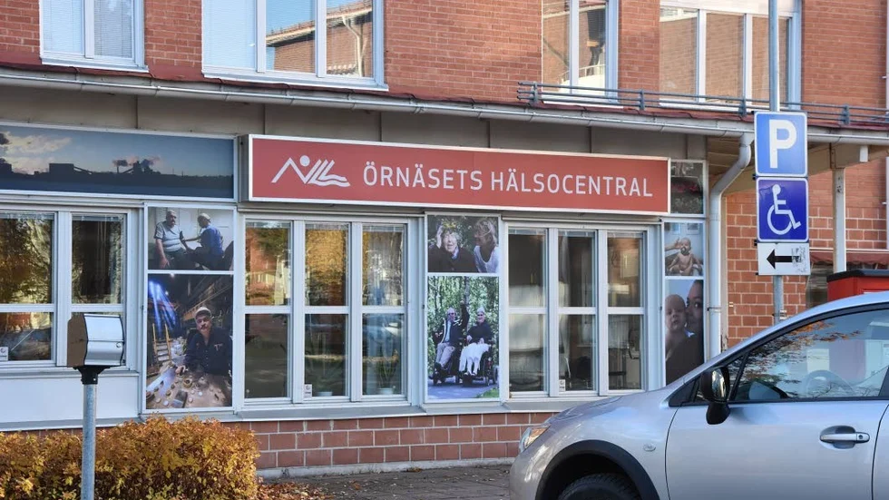 Från den ena dagen till den andra blev parkeringen utanför Örnäsets hälsocentral med folktandvård och apotek avgiftsbelagd.