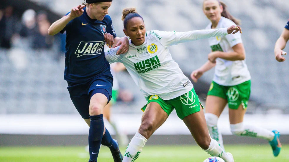 Linn Vickius medgav efteråt att bollen träffade handen när Hammarbyspelarna ropade på straff.