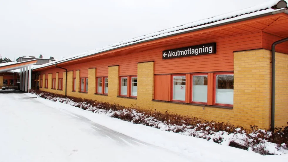 Trygghet för många. Besöksstatistik för år 2016 visar att patienter främst kommer till jourmottagningen i Östhammar kl 17-21 vardagar samt kl 8-18 helger.   Men både utredningens kvalitet och hur mycket som kan sparas på att minska öppettiderna är omtvistat.