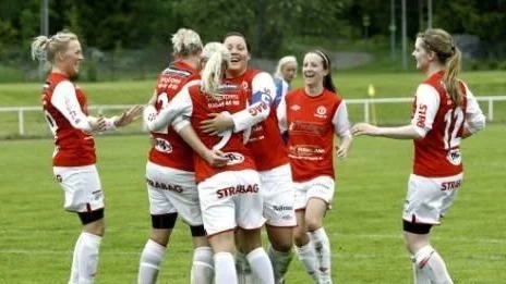 Tierpsjubel efter Lisa Hägglunds 1-0-mål.