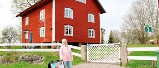 Erbjuder sängplats i hömagasin