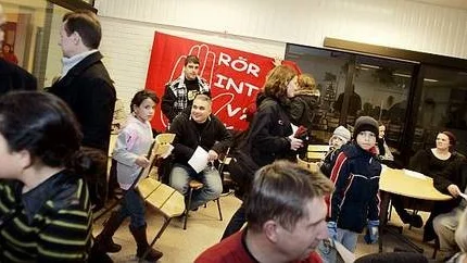 Ett par hundra personer deltog i torsdagskvällens informationsmöte om skolornas framtid i Valsätra och Gottsunda.