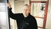 Tomas Pärlestig fick vänta länge på vård.