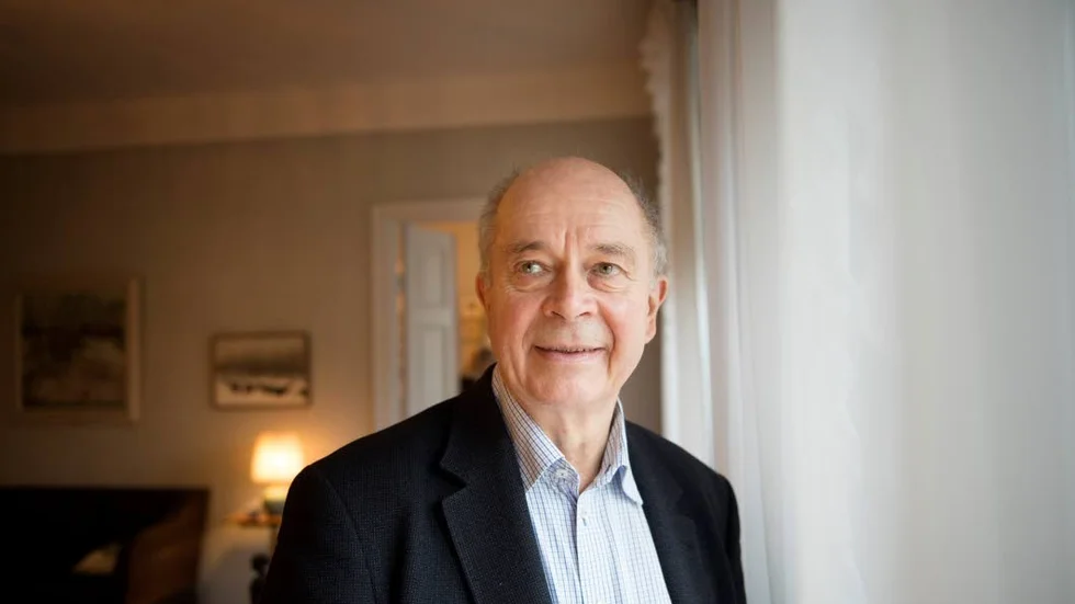 Kjell Bohlund är tidigare förlagschef på Rabén & Sjögren och har även varit ordförande i både Svenska Förläggareföreningen och i Astrid Lindgren-sällskapet.