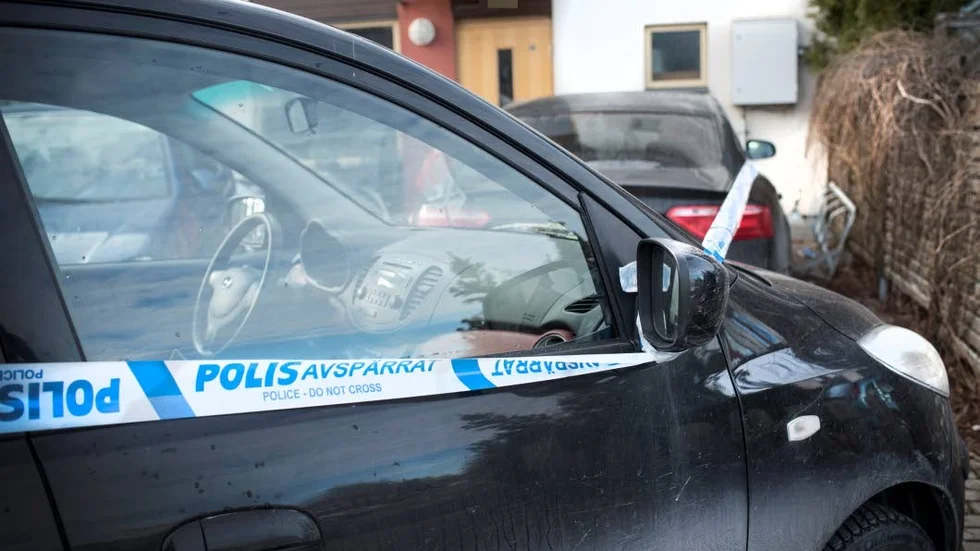 Mannen som avled efter skjutningen i Slavsta uppges vara i 60-årsåldern.
