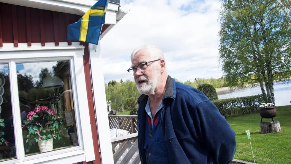 Ivar Jonsson har stuga i idylliska Sinksundet. Han tycker att problemet med bilister som kör för fort har blivit värre.