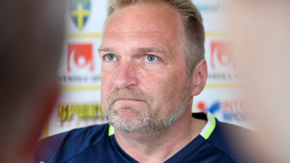 Jörgen Petersson, assisterande förbundskapten i Nigeria, berättar för Sporten att de väntar på en MR-tid för Ikidi.