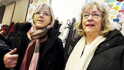 Vivanne Lundin och Eva Gustavsson är två av alla kunder på Åhléns som välkonmnar att butiken har reagerat.