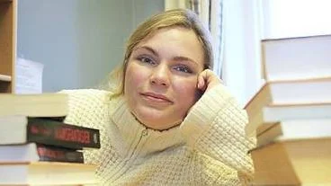 Rebecka Lennartsson disputerade 2002 på en avhandling om prostitution. Därefter har hon utkommit med en essäsamling.