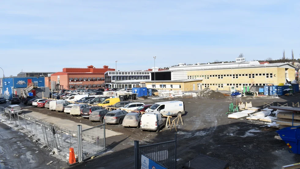 I detta hörn på kvarteret Balder ska det bli bostäder. På platsen var det en gång i världen en idrottsplats som hette Dammvalla. 