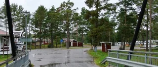 Budgivning på fiskecamp pågår