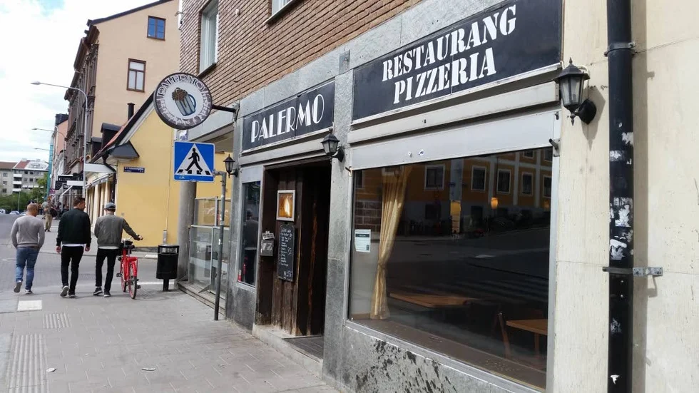 Efter Skatteverkets anklagelser om skattefiffel ska kommunen utreda om Uppsalakrogen Palermo bör få behålla serveringstillståndet.