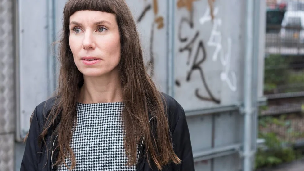 Mirja Unge har hyllats för sin särpräglade berättarstil och fått flera prestigefyllda priser för sina böcker. "Jag går och lever" är hennes återkomst till prosan.