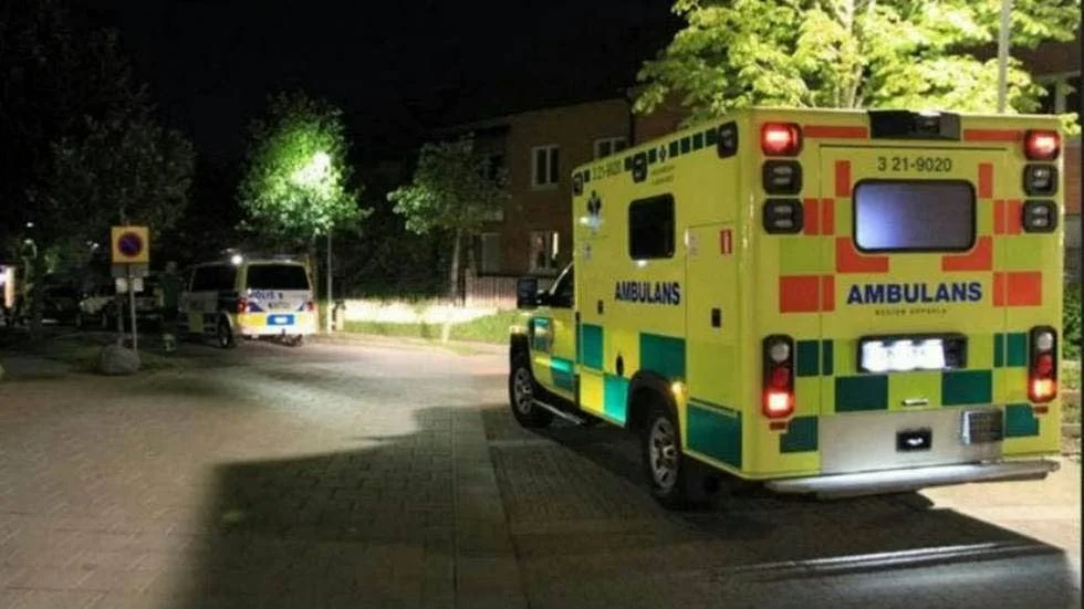 En 50-årig man fick föras till sjukhus efter att ha fått ta emot flera knivhugg 14 augusti.