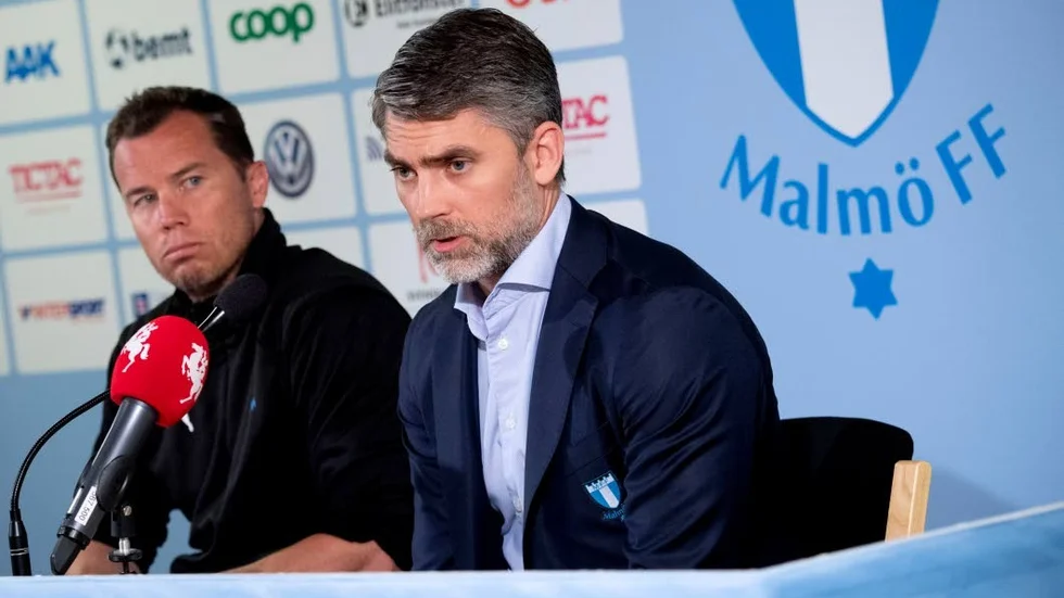 Malmö FF:s vd Niclas Carlnén (t h) och sportchefen Daniel Andersson.