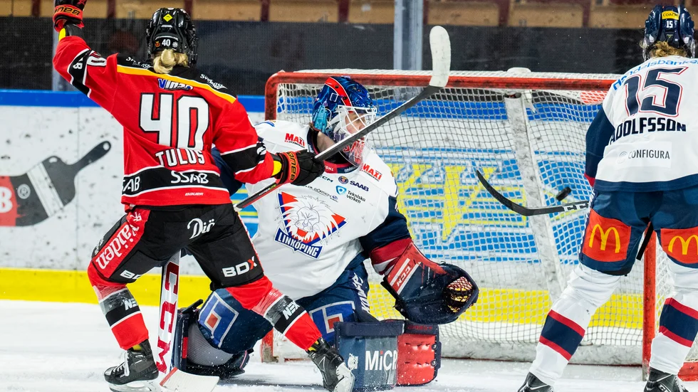 Noora Tulus gjorde sitt andra och tredje semifinalmål när Luleå Hockey/MSSK vann den andra semin mot Linköping.