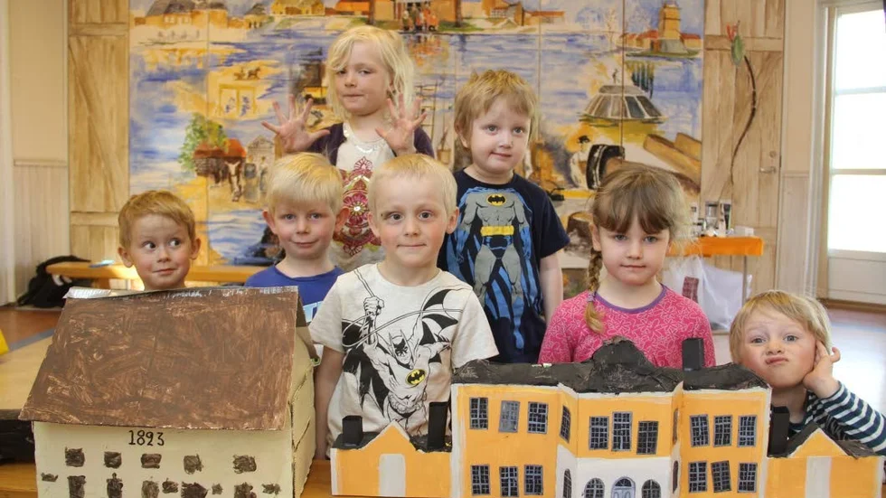 Historia. Svante Bergkvist, Hilding Liljeholm, Ida Ekström, Harry Sandberg, Johan Hietanen, 
Astrid Åhman och Joel Pihlajainen Svensk har blirvit mer medvetna om Österbybruks 
historia.