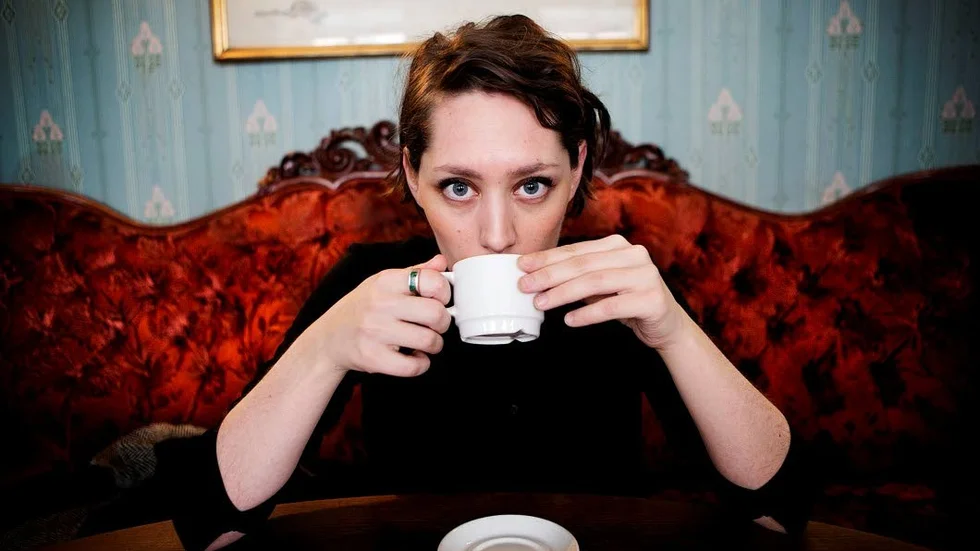 Violinist. Uppsalafödde Anna Rubinsztein återvänder till hemstaden med sin folkmusiktrio Folk'avant för en konsert under fredagen.