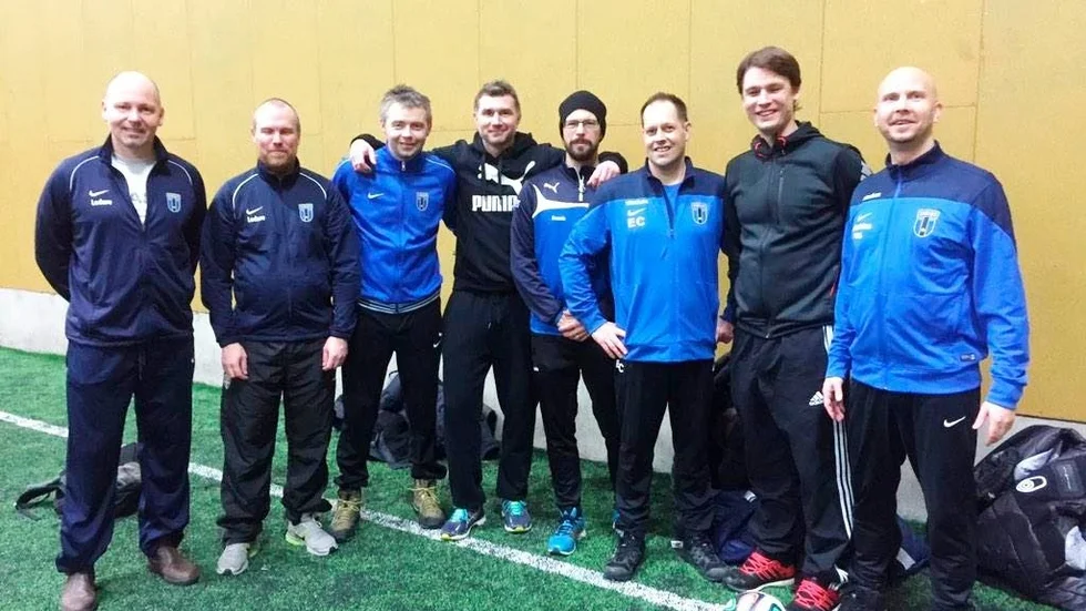 Utbildade. Tränare i Sirius utbildades av Ola Larsson från den digitala fotbollsakademin.