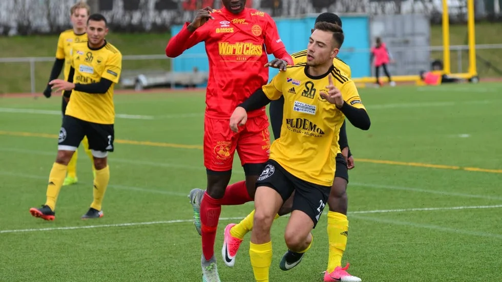 Tungt för Gusk. Här är det Haris Bajramovic i en tidigare match som får symbolisera laget.