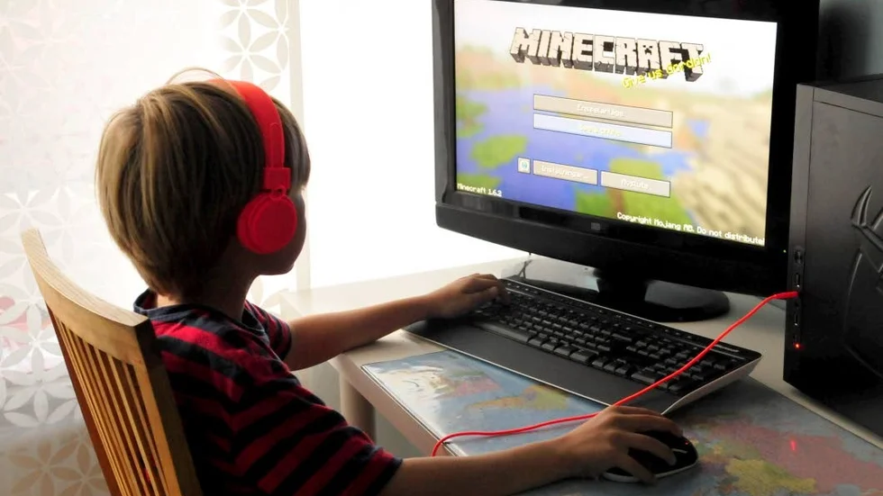 Skärmtid. Är spelsuccén Minecraft utvecklande eller dåligt för barnen? Och hur många föräldrar prövar sina barns datorspel?