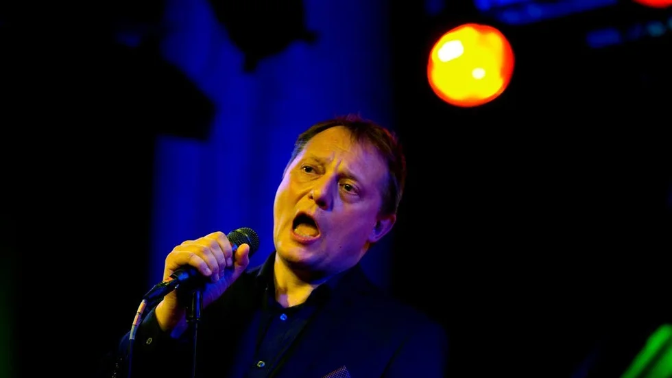 pendlare. Magnus Carlsson kommer även till jul.