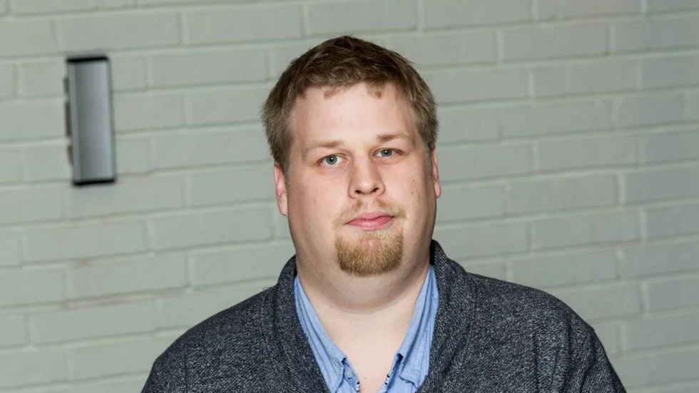 Toppnamn. Alexander Karlsson är V:s toppnamn i valet till kommunfullmäktige i Tierps kommun.