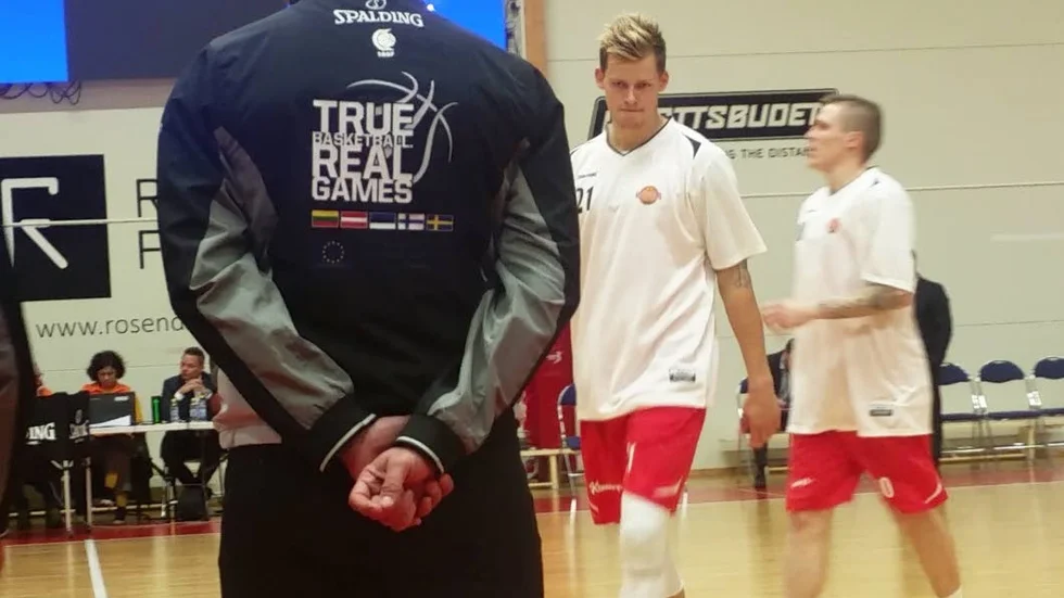 Viktor Gaddefors spelar för Uppsala Basket i kväll när Norrköping Dolphins gästar IFU Arena.