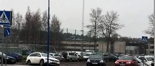 Oskick att parkera på gräsmattor