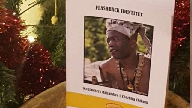 Boken är tryckt. "Flashback Identitet" heter ManLuckerz självbiografi.