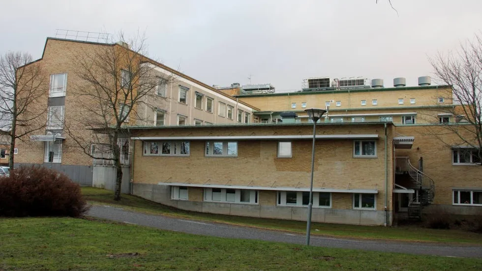 En ny sterilcentral kan komma att byggas ut från sydvästra gaveln vid ingång 71B  (se bild av skylt).
