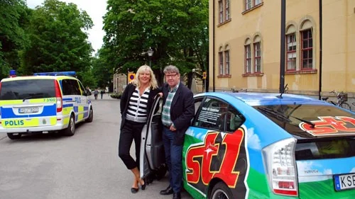 Erica Samuelsson och Per Arne Carlsson från St1 på Linköpingsbesök. Foto: Tommy Pettersson