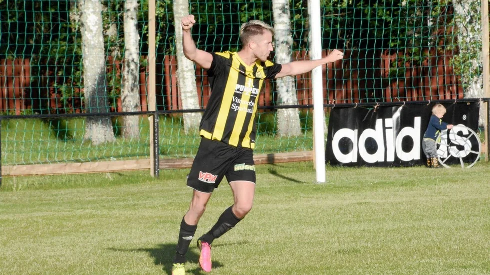 Anton Palmér förde Gullringen till sommarvila med en skön trepoängare. Foto: Micael Rundberg/Arkiv