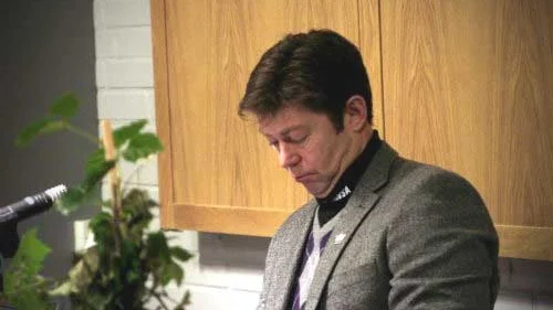 Tränaren Gunnar Persson har inte längre LHC-ledningens förtroende.