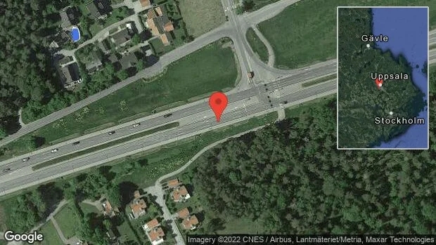 Flera personbilar i olycka på väg 55