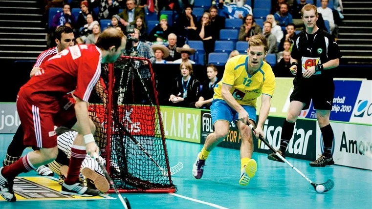 Henrik Stenberg (bilden) är en av fem Uppsalaspelare i blågult.