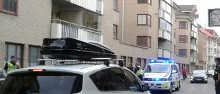 Polispådrag vid frisörsalong i centrala Uppsala