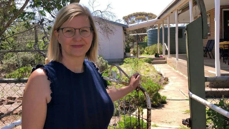 Cecilia Hjelte, vd Ericson & Hjeklte AB, bor just nu i Australien där hon leder företaget på distans. "Du kan inte vara fysiskt där varje dag och det ställer krav på ett ledarskap som bygger på tydlighet, tillit och att skapa bra relationer", säger hon.