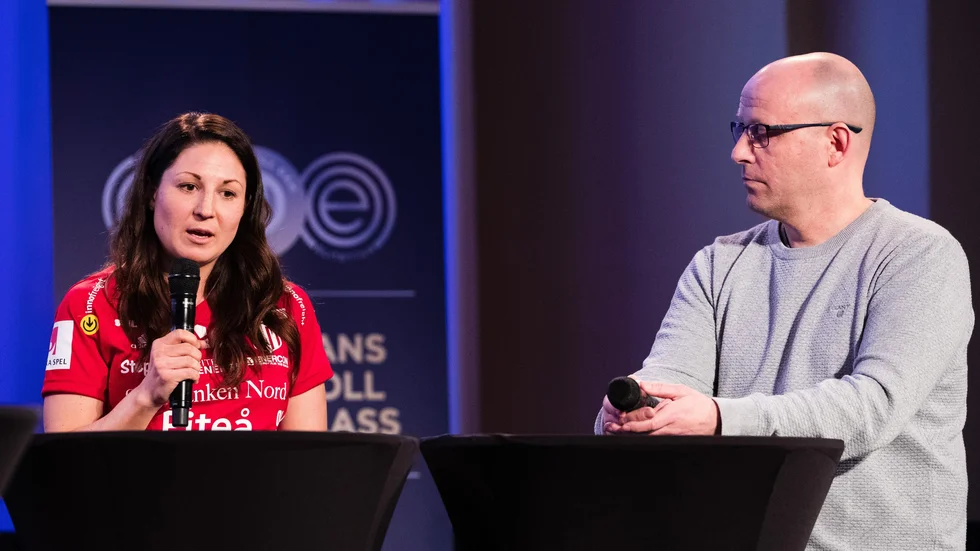 Stellan Carlsson och trotjänaren Josefin Johansson