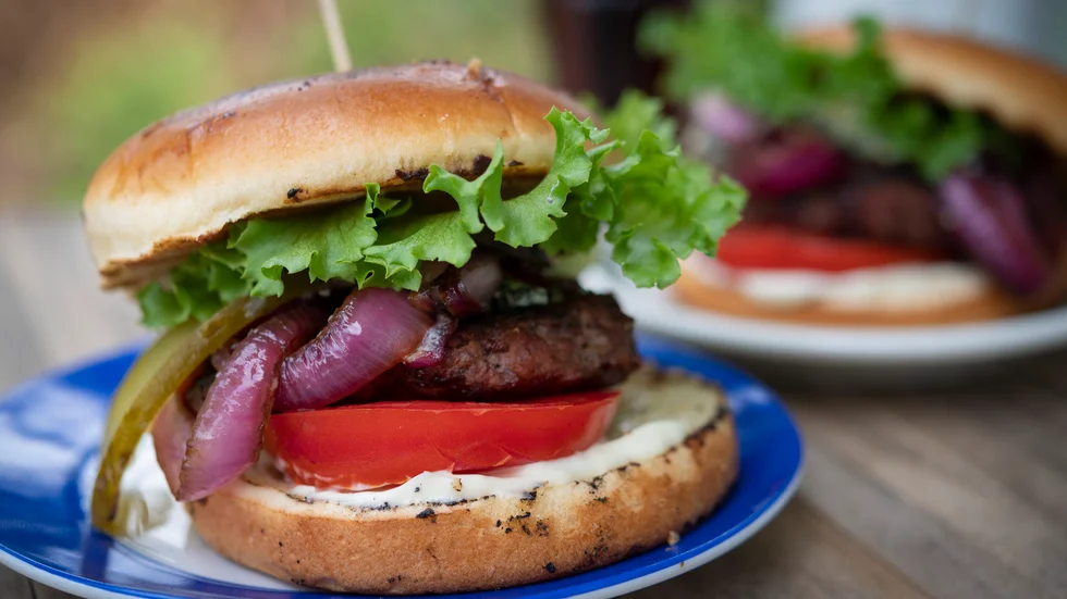 Restaurangen angav först för hög andel högrev – sedan att burgarna inte innehåller någon högrev alls. Båda är vilseledande, menar miljökontoret. Bilden är inte tagen på den aktuella restaurangen.