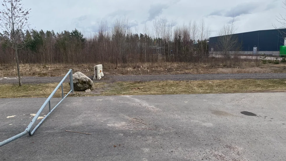 Wilzéns fastigheter i Motala har fått bygglov för att bygga på tomten som ligger bakom ÖoB.