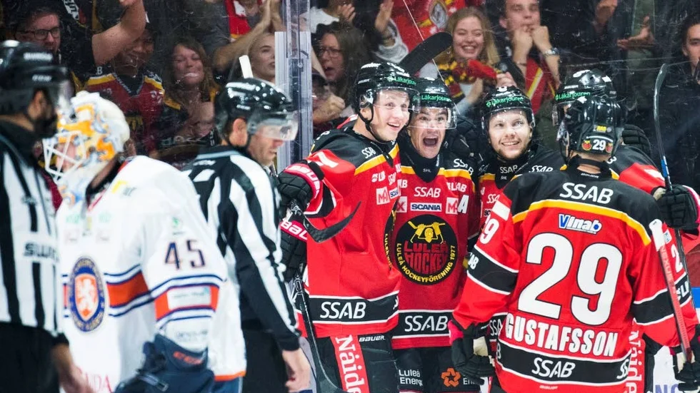 Karl Fabricius gav Luleå Hockey ledningen i den första perioden.