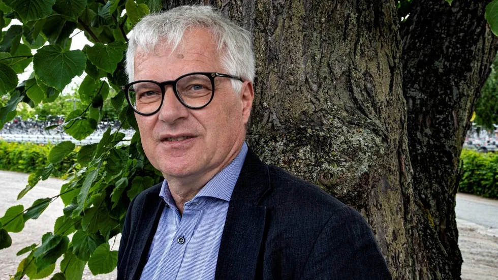 Johan Svedjedal är professor i litteraturvetenskap med inriktning på litteratursociologi.