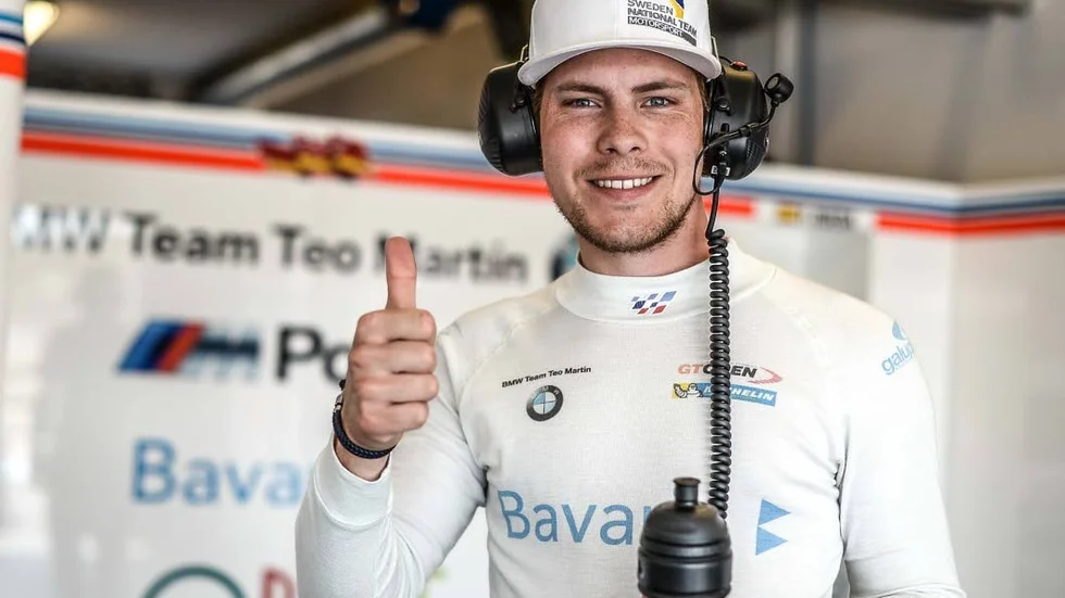 Victor Bouveng fick blodad båtsportstand efter segern i Roslagsloppets kändisklass.