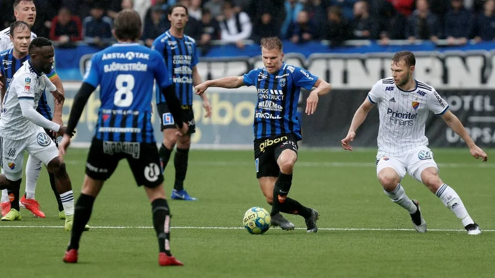 Elias Andersson hade en jättechans att kvittera för Sirius.