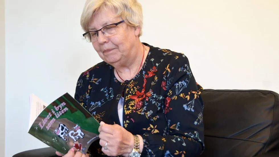 "För yngre läsare vill jag ge en bild av hur det var att växa upp med naturen nära inpå och med mycket färre saker, men ändå med mer att göra och kanske också med en större närhet till varandra" säger Marianne Berglund.