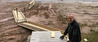 Bryggläget får vänta lite – bryggan blåste iväg